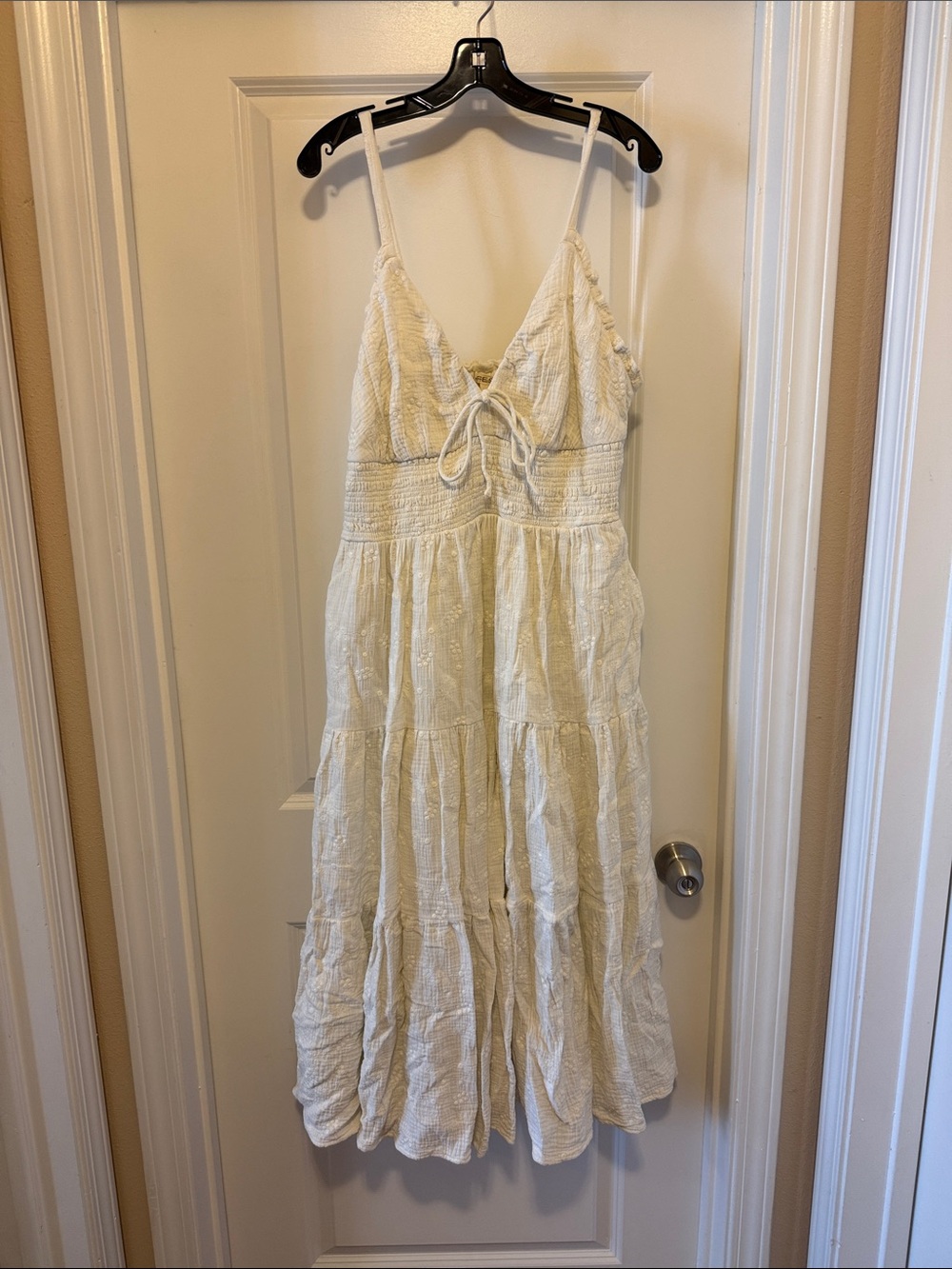 FESTI Torrid brand embroidered boho sleeveless midi dress